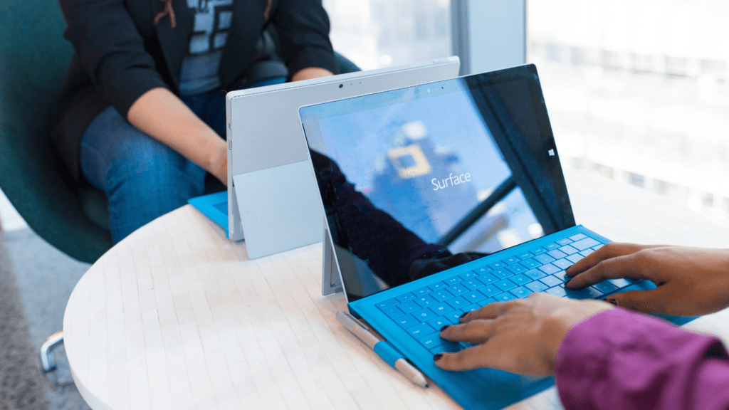 Leia mais sobre o artigo Cursos grátis para mulheres de IA e Cibersegurança pela Microsoft