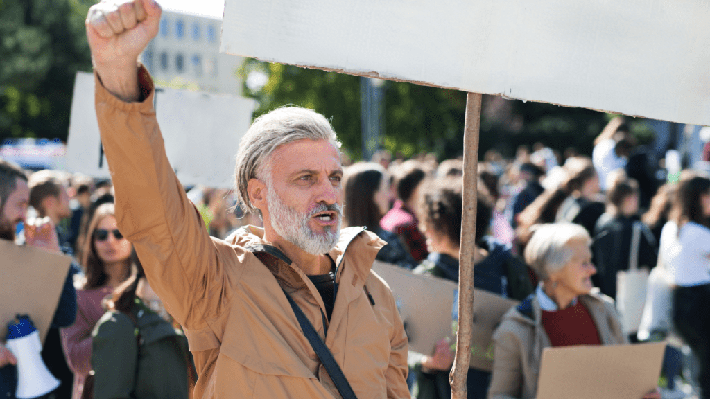 Leia mais sobre o artigo Será o fim das séries? Roteiristas entram em greve